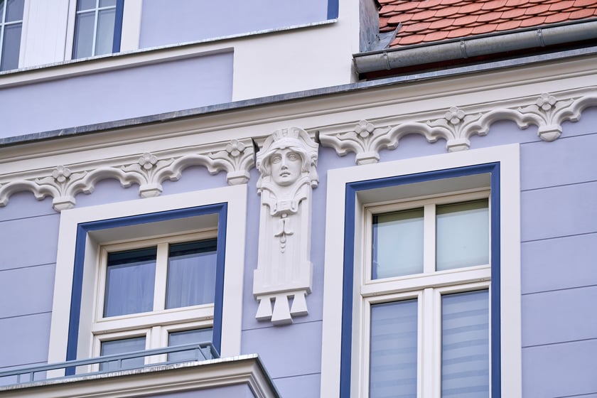 Fasada kamienicy Piastowska 25 po remoncie