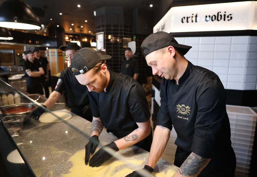 Tutti Santi na Sienkiewicza (10 kwietnia, dzień przed otwarciem)