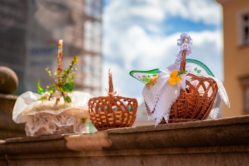 Święcenie pokarmów pod wrocławską Katedrą, 19 kwietnia 2025 rok