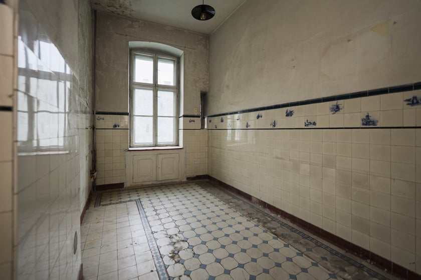 Wnętrza kamienic 1, 1a i 1b na Dworcowej we Wrocławiu