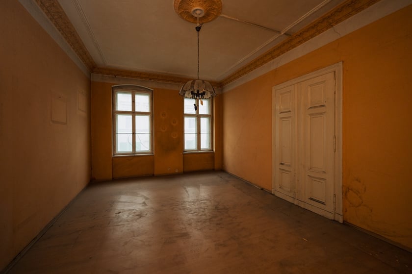 Wnętrza kamienic 1, 1a i 1b na Dworcowej we Wrocławiu