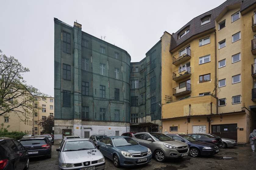 Wnętrza kamienic 1, 1a i 1b na Dworcowej we Wrocławiu