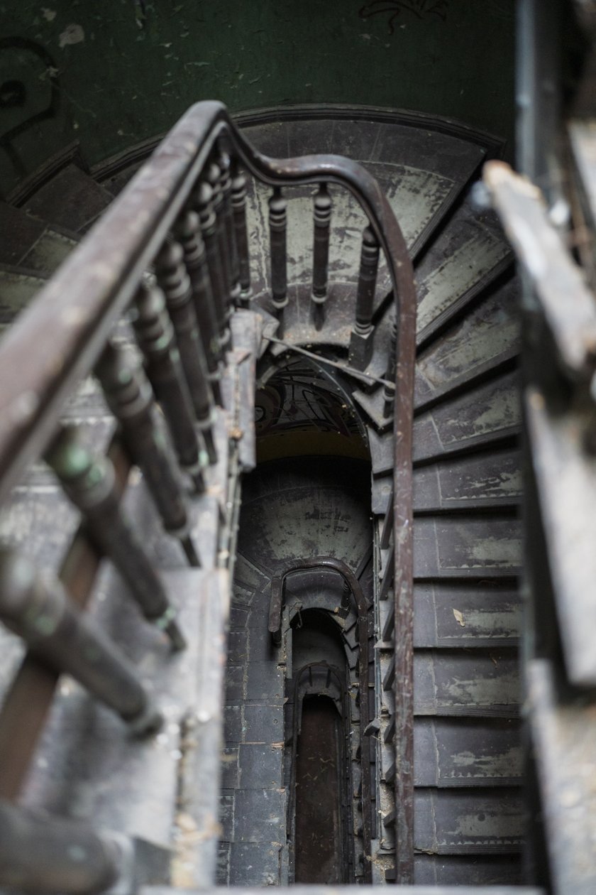 Wnętrza kamienic 1, 1a i 1b na Dworcowej we Wrocławiu