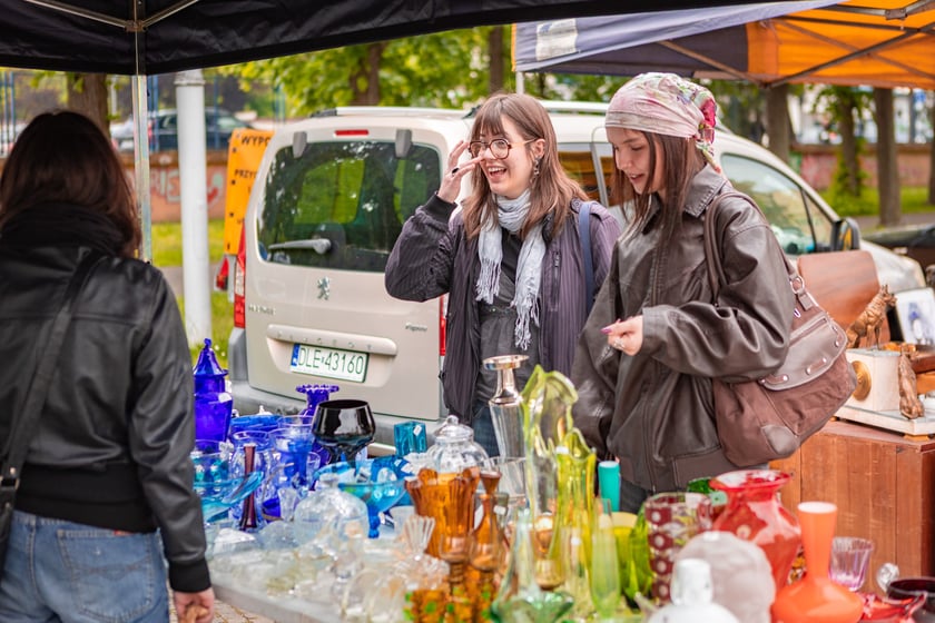 Giełda Staroci pod Iglicą - sobota 10 maja 2025