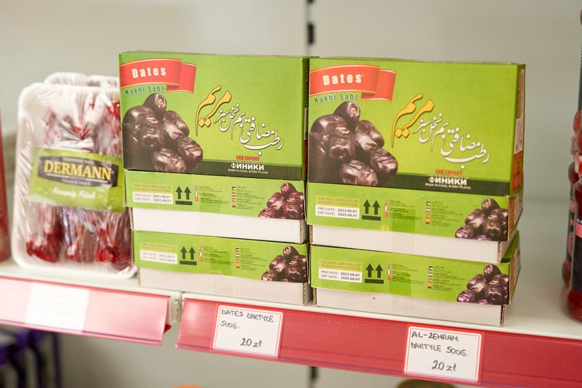 Kupcy i usługodawcy w Pasażu Zielińskiego we Wrocławiu