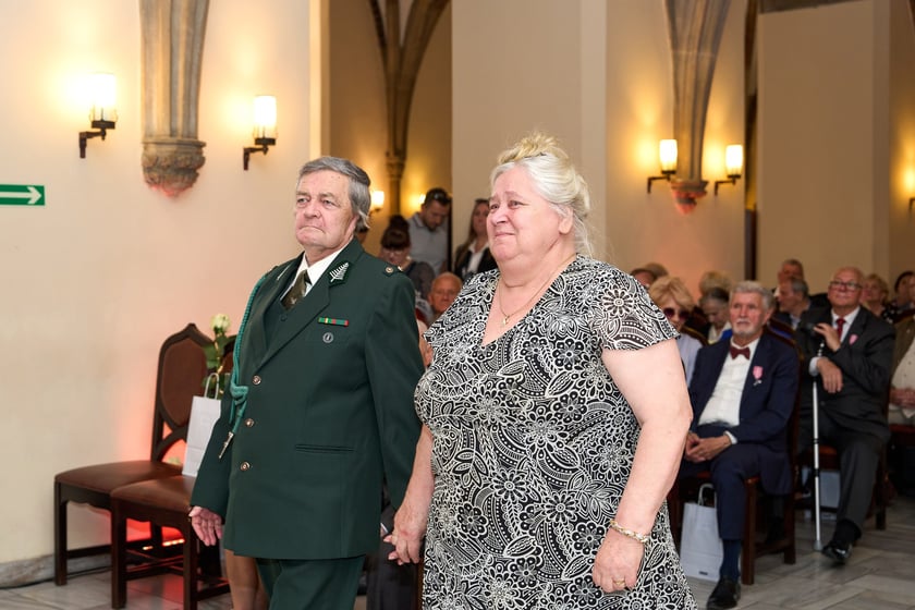 Prezydent odznaczył medalami pary z długoletnim pożyciem