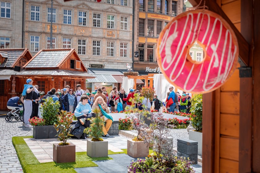 Pierwszy dzień Jarmarku Świętojańskiego na wrocławskim Rynku