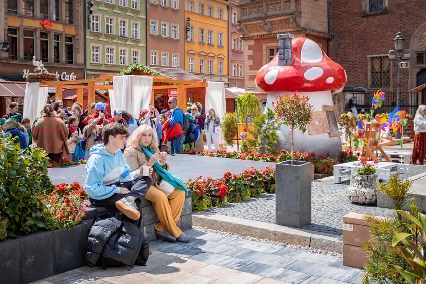 Pierwszy dzień Jarmarku Świętojańskiego na wrocławskim Rynku