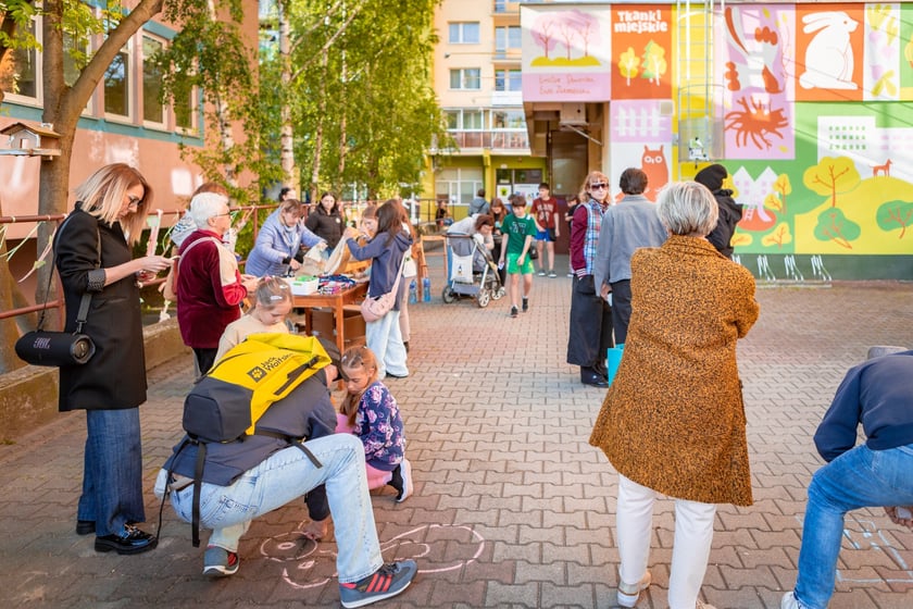 Święto Nowego Dworu - odsłonięcie muralu przy ul. Nowodworskiej (23 maja)