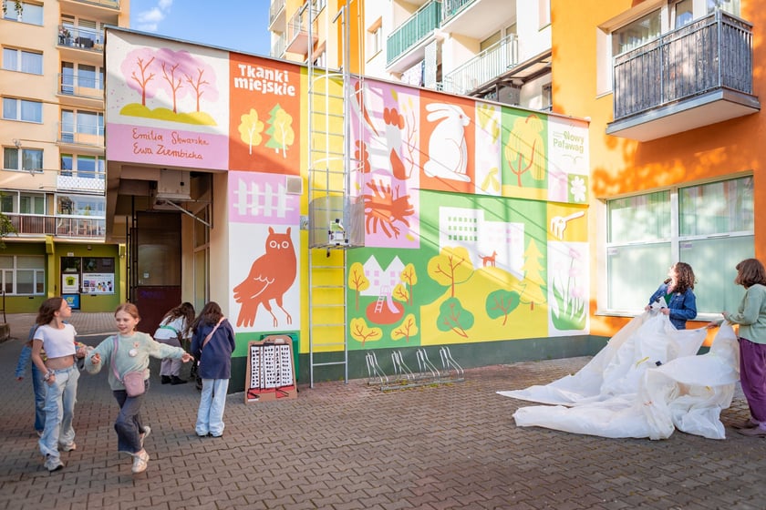 Święto Nowego Dworu - odsłonięcie muralu przy ul. Nowodworskiej (23 maja)