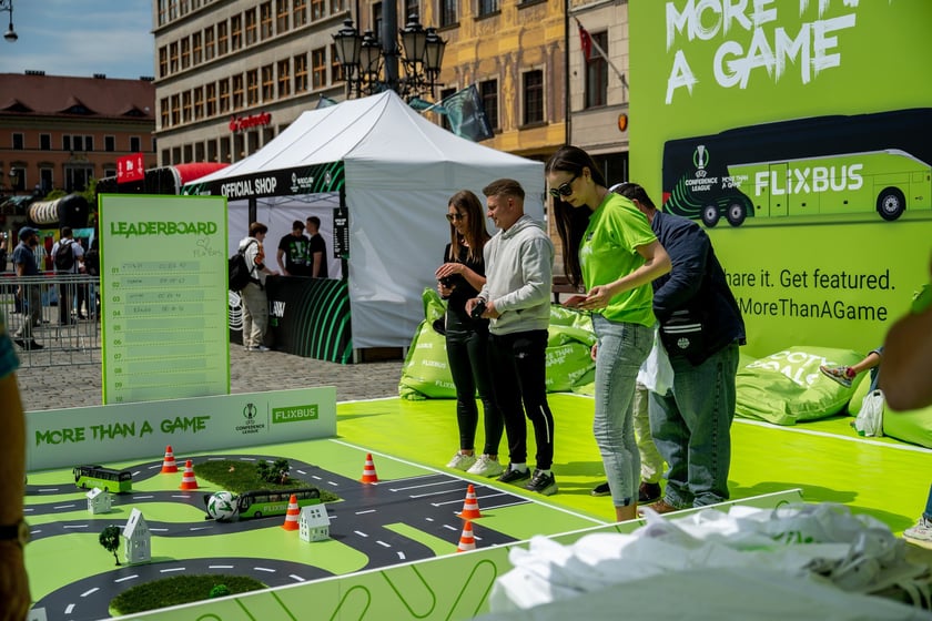 Otwarcie ogólnodostępnej strefy kibica Fan Festival w rynku