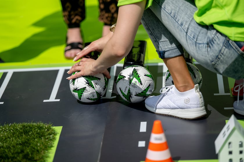 Otwarcie ogólnodostępnej strefy kibica Fan Festival w rynku