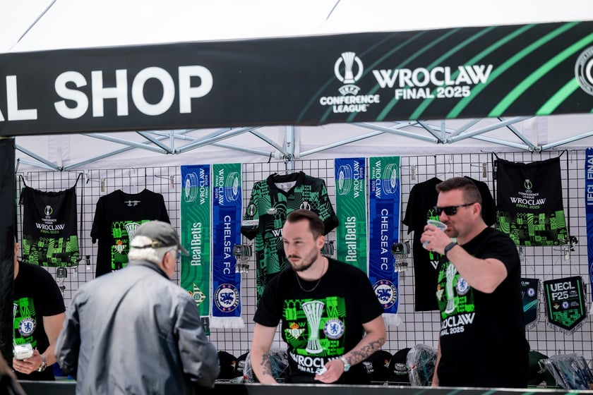 Otwarcie ogólnodostępnej strefy kibica Fan Festival w rynku