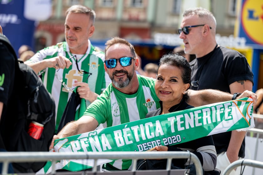 Otwarcie ogólnodostępnej strefy kibica Fan Festival w rynku