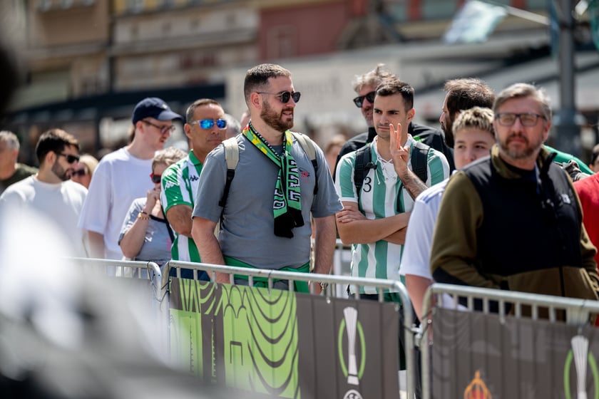 Otwarcie ogólnodostępnej strefy kibica Fan Festival w rynku