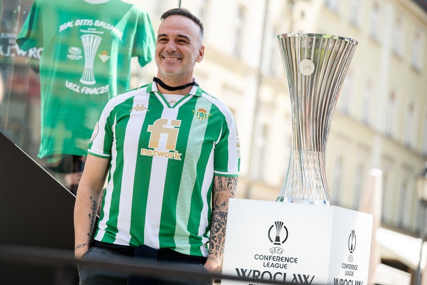 Otwarcie ogólnodostępnej strefy kibica Fan Festival w rynku