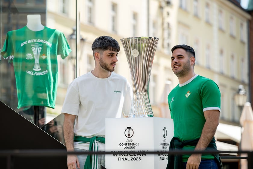 Otwarcie ogólnodostępnej strefy kibica Fan Festival w rynku