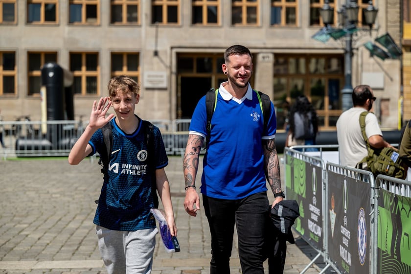 Otwarcie ogólnodostępnej strefy kibica Fan Festival w rynku