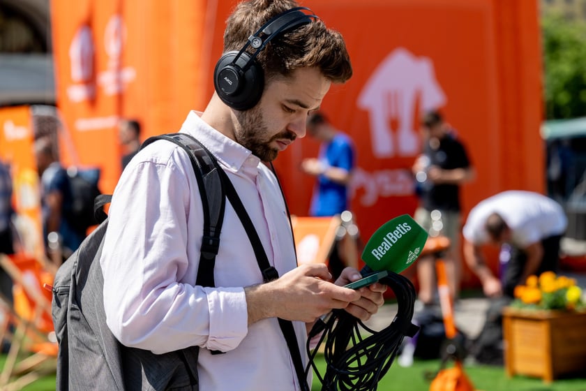 Otwarcie ogólnodostępnej strefy kibica Fan Festival w rynku