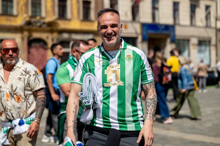 Otwarcie ogólnodostępnej strefy kibica Fan Festival w rynku