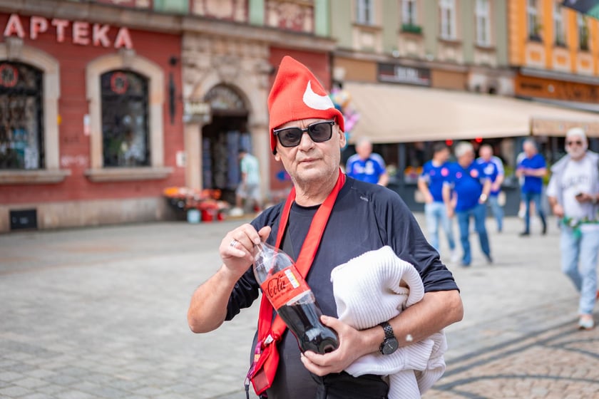 Kibice na wrocławskim Rynku. 28.05.2025