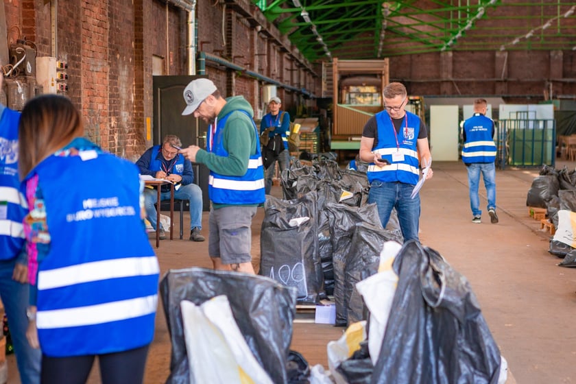 Karty wyborcze wyruszyły do lokali wyborczych na II turę wyborów prezydenckich