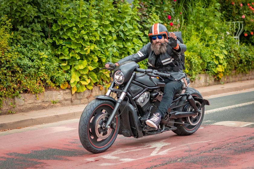 Distinguished Gentleman's Ride - stylowe i klasyczne motocykle przejechały przez Wrocław - 1 czerwca 2025 r.