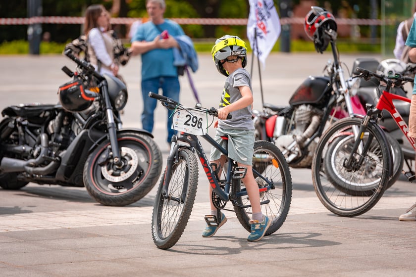 Distinguished Gentleman's Ride - stylowe i klasyczne motocykle przejechały przez Wrocław - 1 czerwca 2025 r.