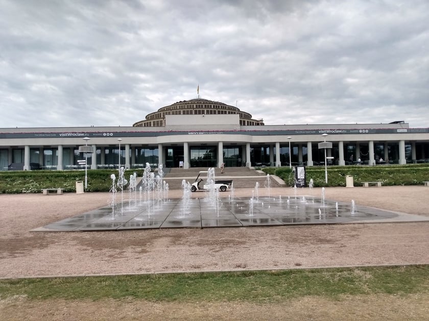 Restauracja Tarasowa przy Hali Stulecia