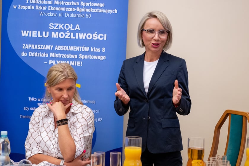 AWF obejmie patronatem Zespół Szkół Ekonomiczno-Ogólnokształcących - podpisanie porozumienia, 23.06.2025