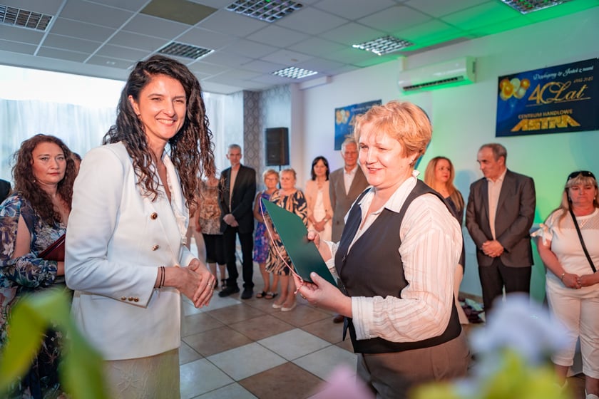 Centrum Handlowe Astra przy Horbaczewskiego świętuje 40-lecie. W niedzielę 22 czerwca 2025 r. uhonorowano pracowników i klientów.