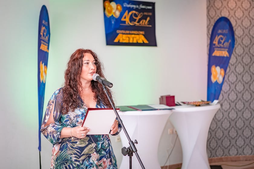 Centrum Handlowe Astra przy Horbaczewskiego świętuje 40-lecie. W niedzielę 22 czerwca 2025 r. uhonorowano pracowników i klientów.