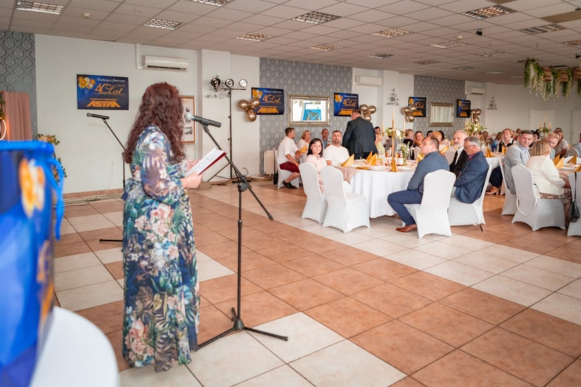 Centrum Handlowe Astra przy Horbaczewskiego świętuje 40-lecie. W niedzielę 22 czerwca 2025 r. uhonorowano pracowników i klientów.