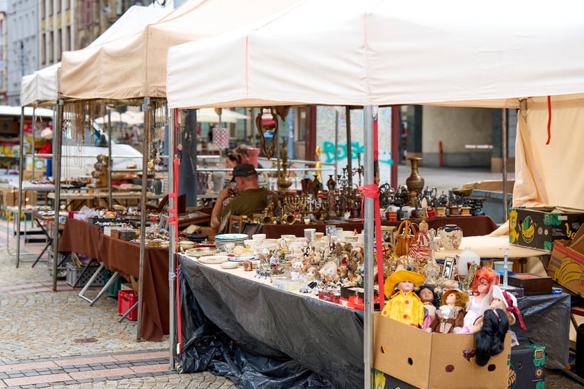 Giełda staroci przy katedrze św. Marii Magdaleny - 26.06.2025