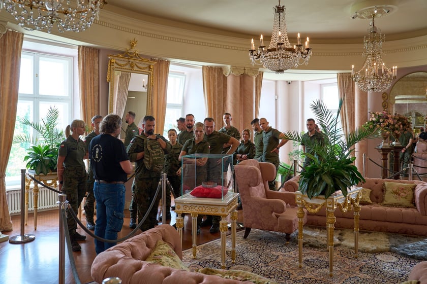 Wrocławianie zwiedzali Zamek Książ z kartą Nasz Wrocław