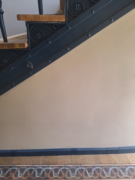 Kamienica Jedności Narodowej 172 po remoncie, lipiec 2025