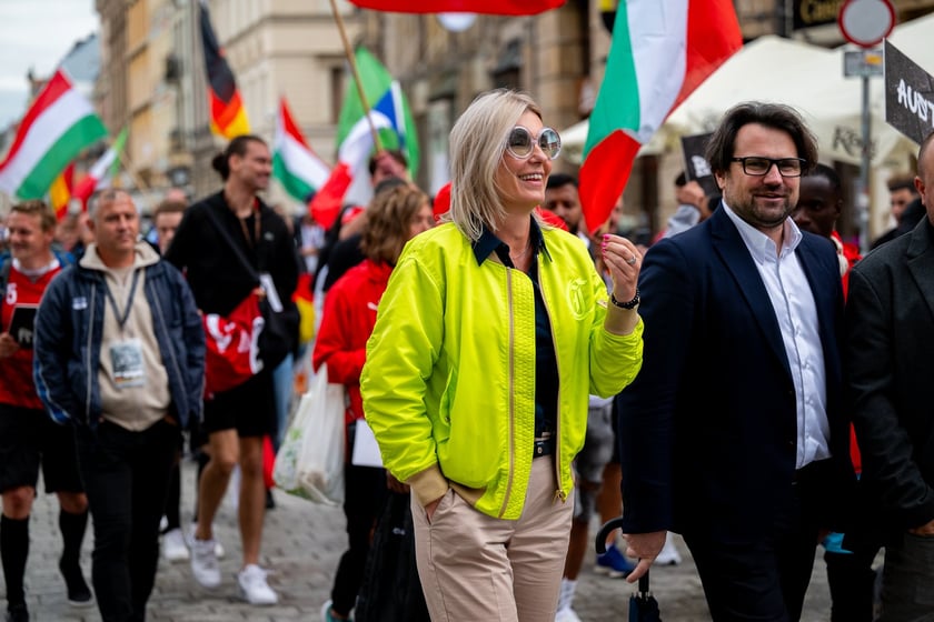 Ruszył XV Wrocław Cup! Kolorowa parada otworzyła Międzynarodowy Turniej w Piłce Ulicznej