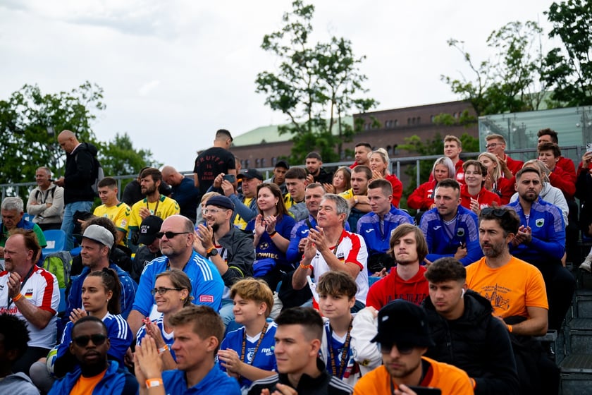 Ruszył XV Wrocław Cup! Kolorowa parada otworzyła Międzynarodowy Turniej w Piłce Ulicznej