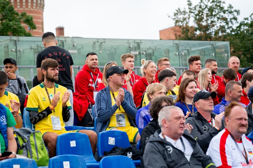 Ruszył XV Wrocław Cup! Kolorowa parada otworzyła Międzynarodowy Turniej w Piłce Ulicznej