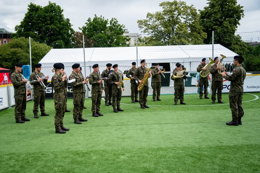 Ruszył XV Wrocław Cup! Kolorowa parada otworzyła Międzynarodowy Turniej w Piłce Ulicznej