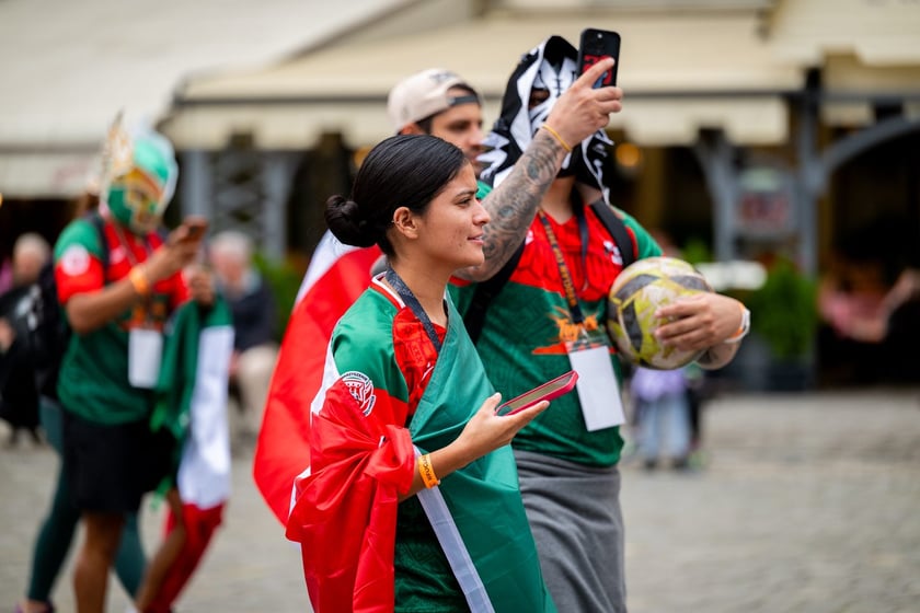 Ruszył XV Wrocław Cup! Kolorowa parada otworzyła Międzynarodowy Turniej w Piłce Ulicznej