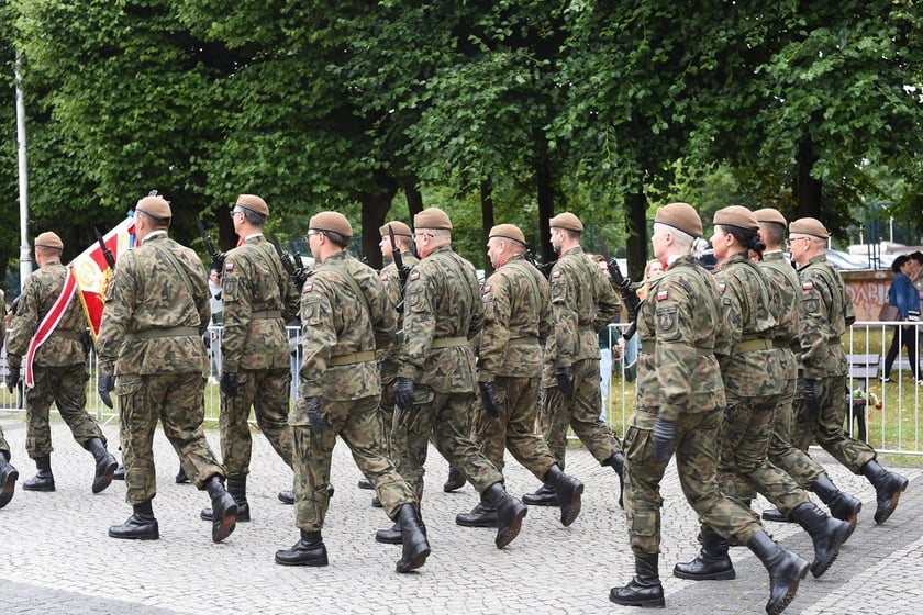 Przysięga żołnierzy 16. Dolnośląskiej Brygady Obrony Terytorialnej