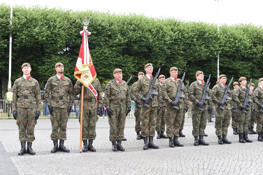 Przysięga żołnierzy 16. Dolnośląskiej Brygady Obrony Terytorialnej
