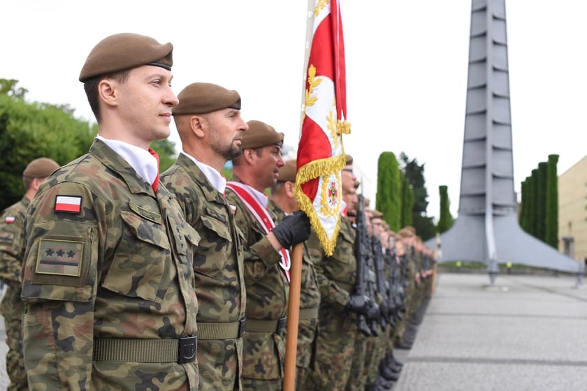 Przysięga żołnierzy 16. Dolnośląskiej Brygady Obrony Terytorialnej