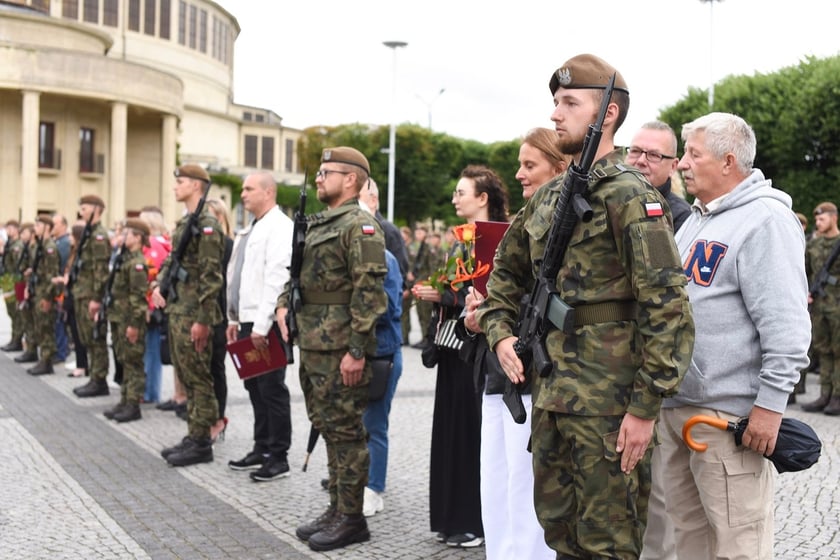 Przysięga żołnierzy 16. Dolnośląskiej Brygady Obrony Terytorialnej