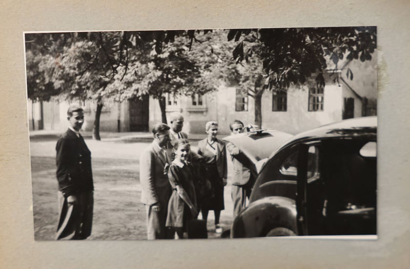 Rodzina pani Marii w pierwszych dniach wojny podczas wizyty u ojca na Węgrzech, gdzie był wicekonsulem.