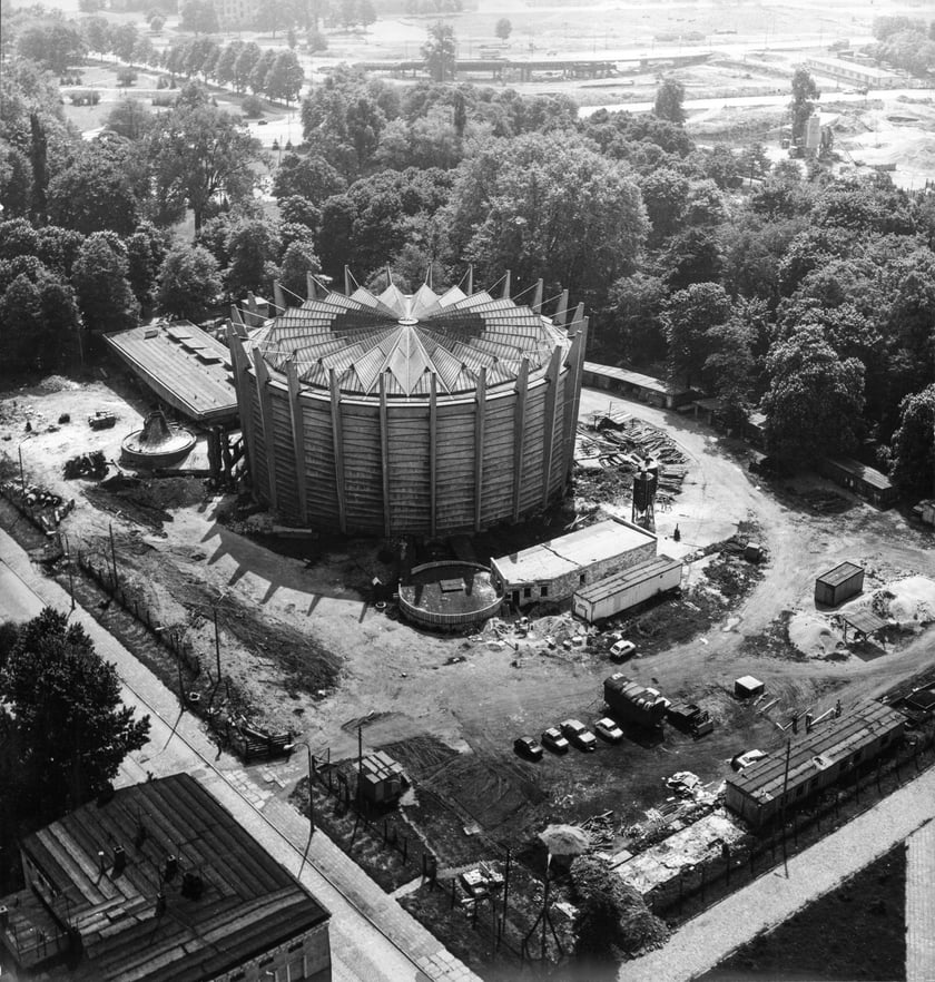 Zdjęcie z wystawy "Niemi świadkowie historii"