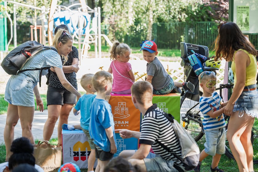 Festyn podw&oacute;rkowy "Dbam to mam" przy ul. Fiołkowej. Wrocław, 12.08.2025