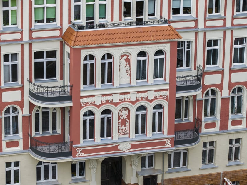 Kamienica wspólnotowa Rozbrat 12 po remoncie (w lipcu 2025 roku)