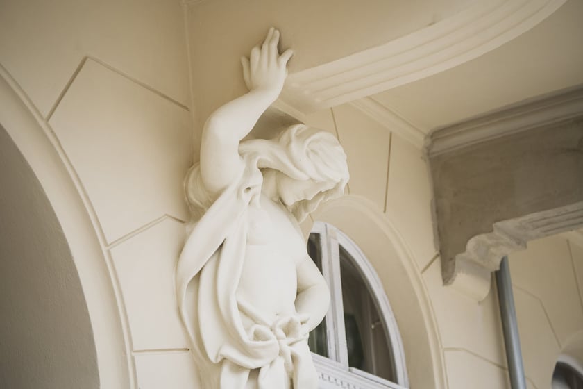 Kamienica wspólnotowa Rozbrat 12 po remoncie (w lipcu 2025 roku)